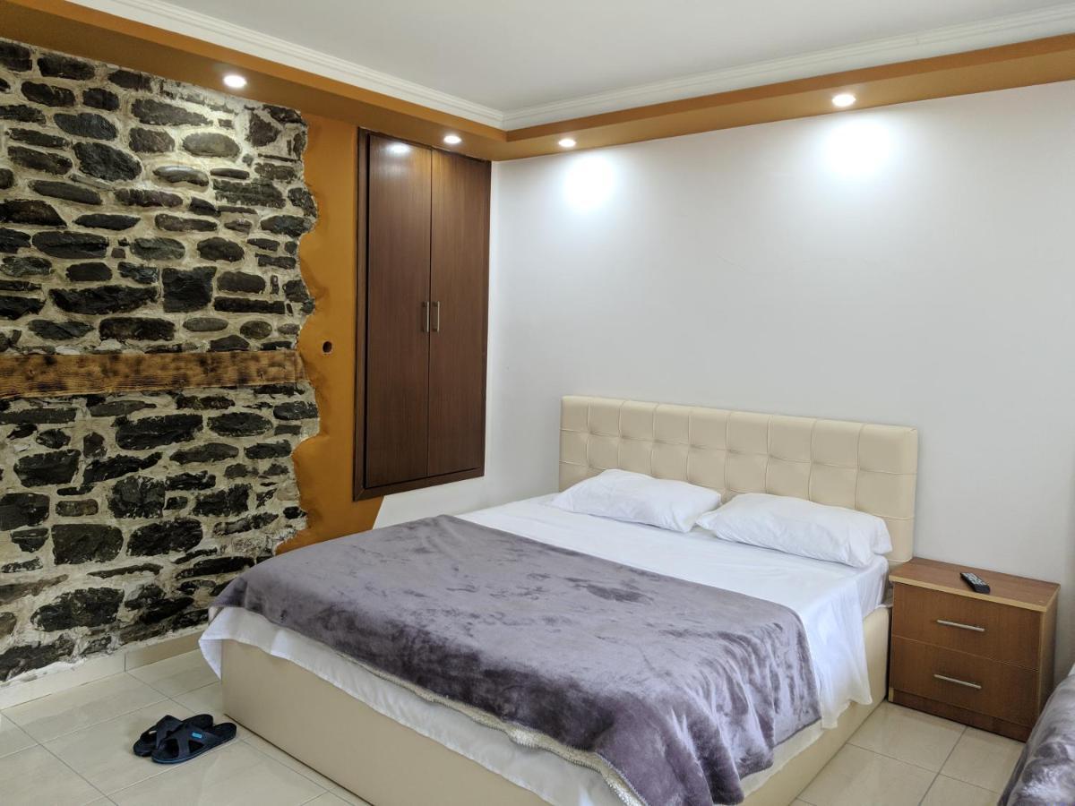 Guesthouse Alvi Përmet Eksteriør billede